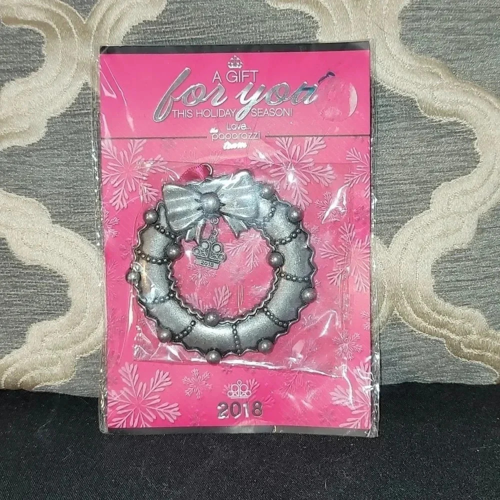 Paparazzi 2018 Christmas ornament   so cute